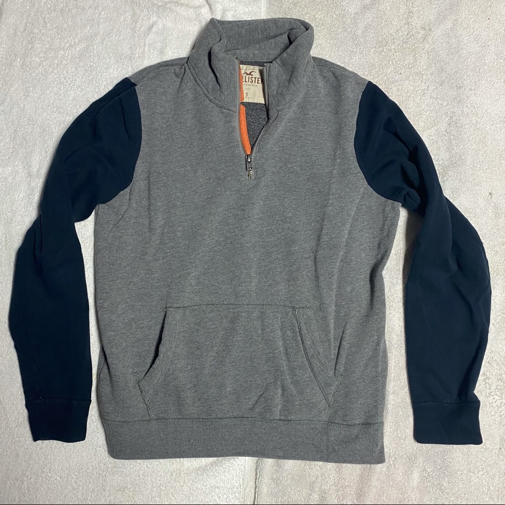 Hollister crewneck